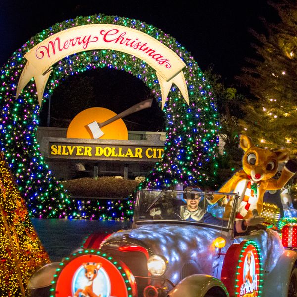 merry christmas silver dollar city