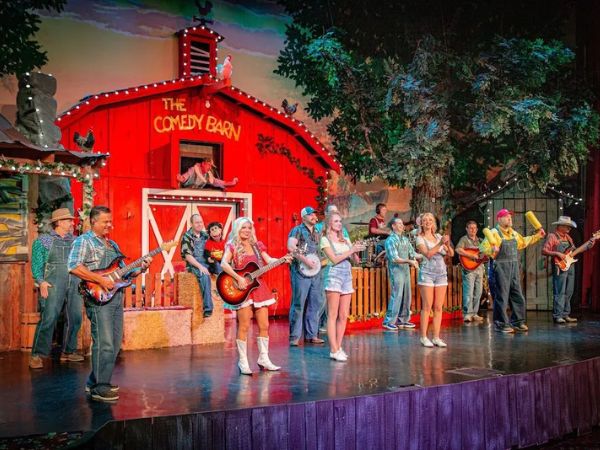 Comedy Barn Theater | Things to Do in Pigeon Forge with Kids