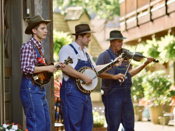 Smoky Mountain Tunes and Tales